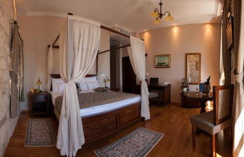 Postel nebo postele na pokoji v ubytování Heritage Boutique Hotel Adriatic-Adults only