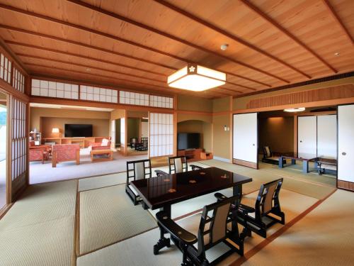 Gallery image of Yamashiro Onsen Miyabi no Yado Kaga Hyakumangoku in Kaga