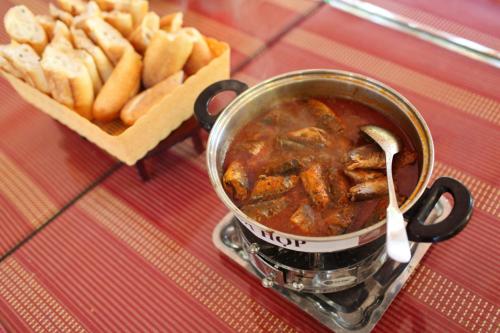 Mad på resortet eller i nærheden