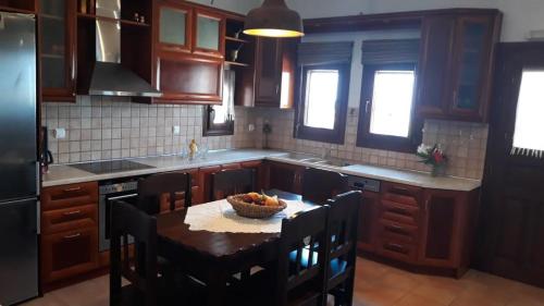 Gallery image of Sunshine house for 9, cozy set up,verandas, sea view. in Karterados
