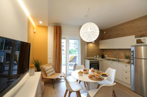A kitchen or kitchenette at Amor di Casa