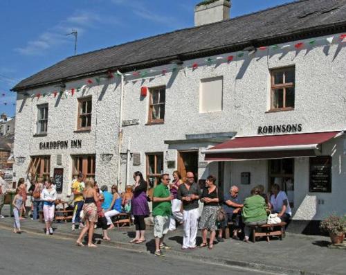 Gallery image of Garddfon Inn in Y Felinheli