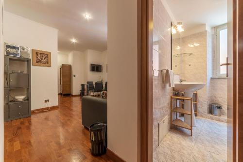 Casa Zeffiro - FromHometoRome