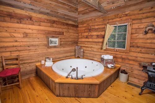 Gambar di galeri bagi 7F Lodge and Events di College Station