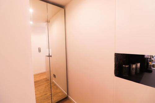 The Paradise Monac'Home Parking photo 24