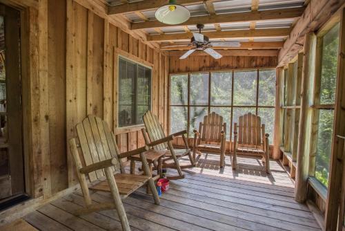 Gambar di galeri bagi 7F Lodge and Events di College Station