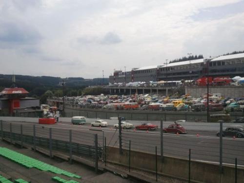 a parking lot with a lot of cars on a highway at Le chalet de Roanne-Coo in Stoumont
