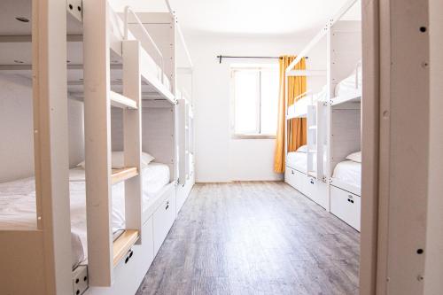 
Ein Etagenbett oder Etagenbetten in einem Zimmer der Unterkunft Hostellicious
