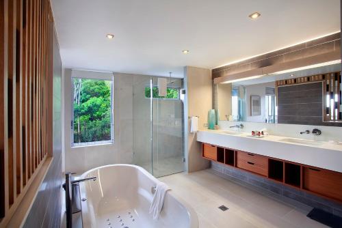 Phòng tắm tại Peppers Noosa Resort and Villas