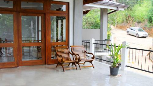 Kawasan patio atau luaran di Hanthana House
