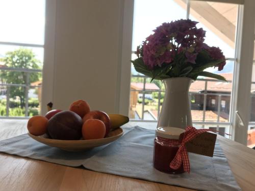 Makanan di atau berdekatan apartmen