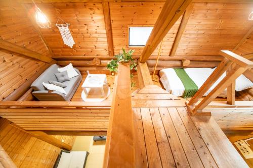 Zona de estar de Awaji Seaside Log House