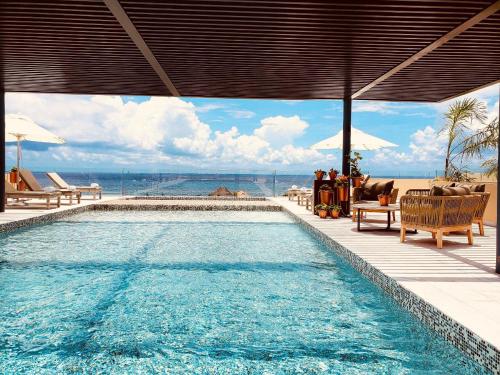 Bazén v ubytování Singular Joy Downtown Residences nebo v jeho okolí