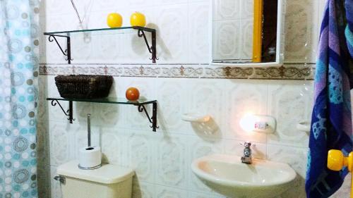 Vonios kambarys apgyvendinimo įstaigoje La Casa Del Sol
