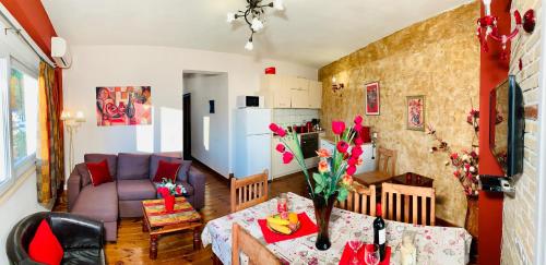 Zona de estar de Ermones Ruby Villa