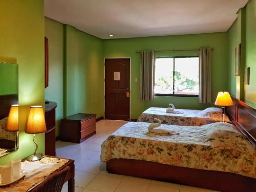 Gallery image of Playa Papagayo Beach Inn in Olongapo