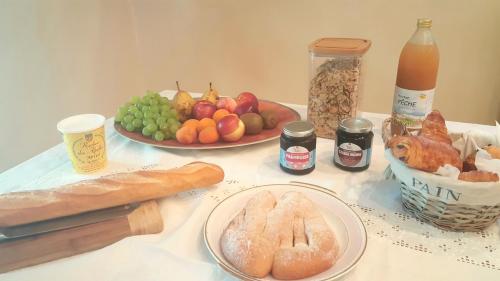 Gallery image of Mas des Prevots B&B in Noves