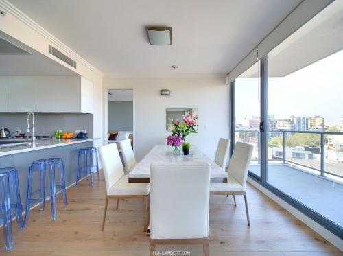 Cucina o angolo cottura di Zara Tower – Luxury Suites and Apartments