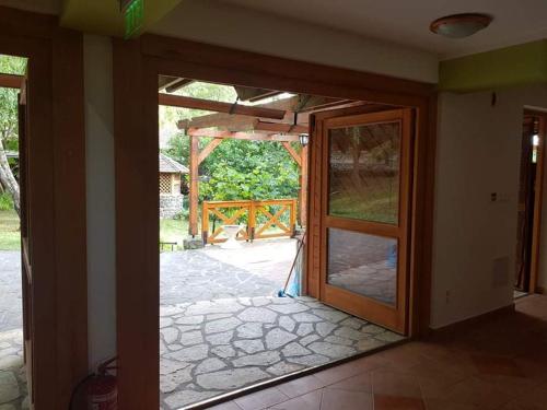 Κήπος έξω από το Pajta Villa