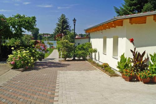 Building kung saan naroon ang holiday home