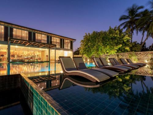 Bazén v ubytování Regenta Arie Lagoon Negombo nebo v jeho okolí