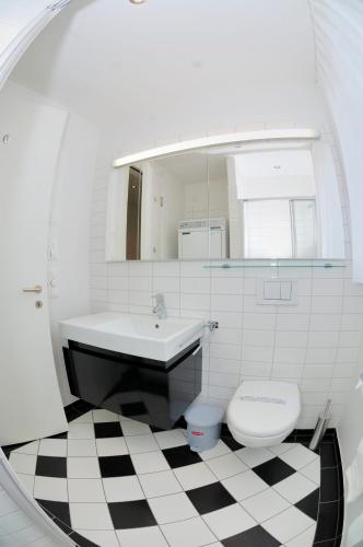 Stylish 1BR near lake and Opera - Flower 52