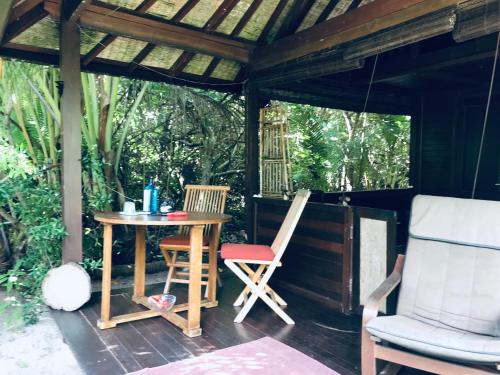 Ein Garten an der Unterkunft Serenity Beaches Resort