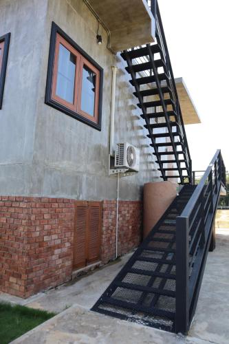 Fotografie z fotogalerie ubytování My Moon Loft Home Khaoyai789 v destinaci Pong Talong