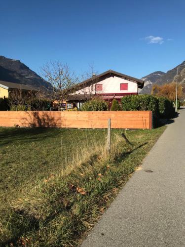 ホームステイから撮影された、または一般的な山の景色