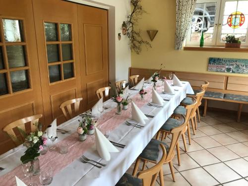 Wein Lodge Durbach - Josephsbergにあるレストランまたは飲食店
