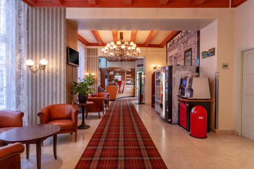 Avenue Hotel Image