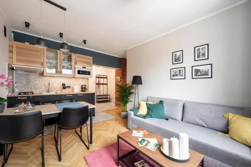 Kuchyňa alebo kuchynka v ubytovaní Apartament Ogród Krasińskich