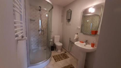 Fotografie z fotogalerie ubytování LerMont Guest House v destinaci Lermontovo
