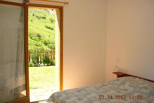 Photo de la galerie de l'établissement Apartment on the ground floor in Le Chazelet facing the Meije & its glacier, à La Grave