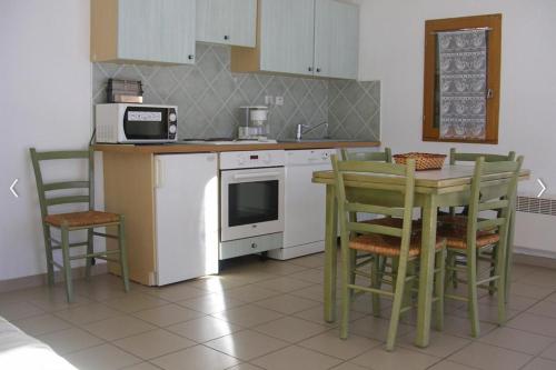 Photo de la galerie de l'établissement Apartment on the ground floor in Le Chazelet facing the Meije & its glacier, à La Grave