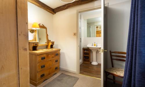 Koupelna v ubytování Treacle Cottage