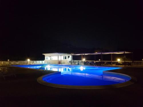 Bazén v ubytování Hotel Diamond Residence nebo v jeho okolí