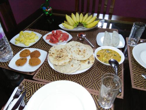 Makanan di atau berdekatan homestay