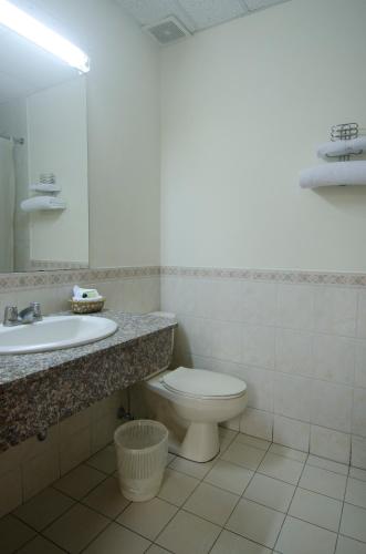 Bilik mandi di Hotel Berlin