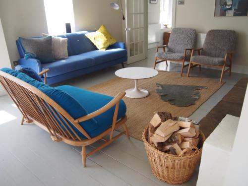 Foto dalla galleria di Beach Break - Top Designers Own Home a Poundstock