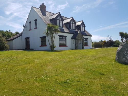 Gallery image of Gunpoint Lodge, Schull, West Cork with Private Pier in Seafort