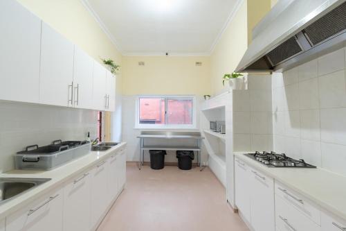 Cucina o angolo cottura di myOZexp Aberdeen Lodge