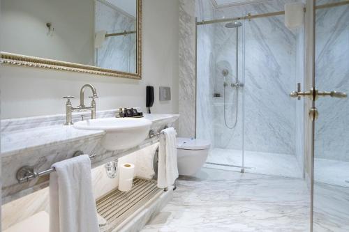 Et badeværelse på Ortaköy Hotel