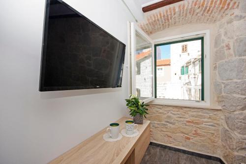 KiKa Luxury OldTown Apartment