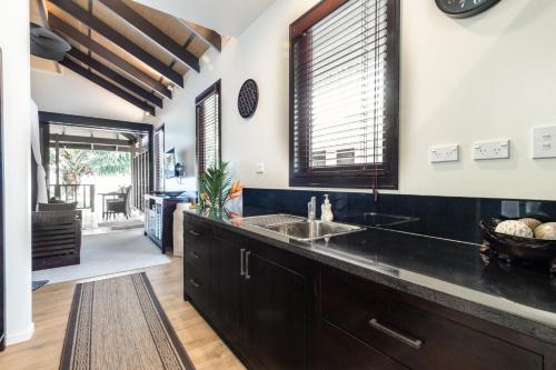 Um banheiro em Serenity Villas Rarotonga