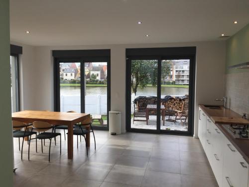 Posezení v ubytování SPACIOUS HOUSE with GARDEN close to BRUSSELS EXPO!