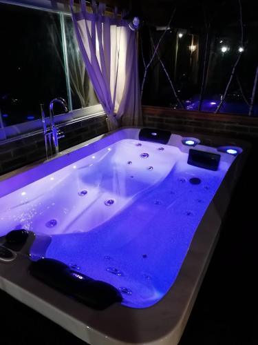 Φωτογραφία από το άλμπουμ του Zagreb, Kuća za odmor Swan River Holiday House σε Lasinja