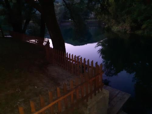  Kuca Delić -  Room  picture :   Shower    TV    Air conditioning                           