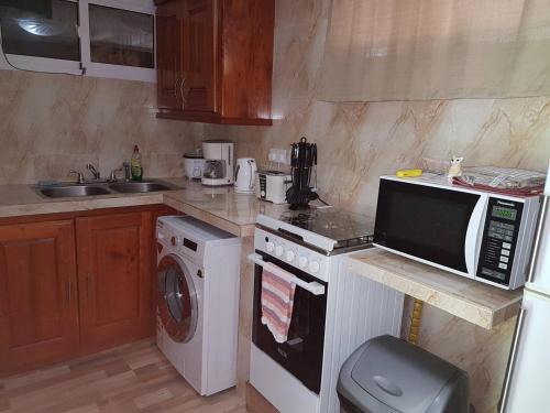 Mirella Villa Holiday Apartment photo 3