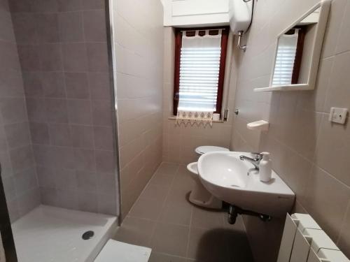 Un baño de Bed and breakfast lagiocosa